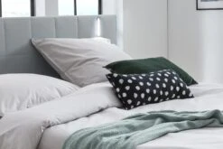 SalesFever Boxspringbett 180 X 200 Cm | LED-Beleuchtung | Bezug Samt | Bonellfederkern Matratze | 4 Cm Topper | B 180 X T 208 X H 110 Cm | Grau -SalesFever 11d1b0a6 3221 45d5 ab3f 0535e877efd0