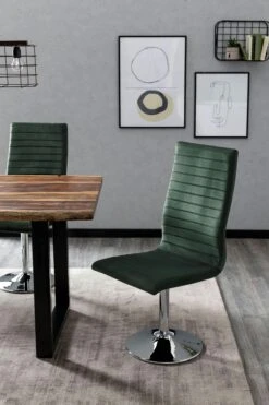 SalesFever Esszimmerstuhl 4er Set | Stoffbezug In Samt-Optik | Gestell Metall Chrom-Optik | 360 Grad Drehbar | B 45 X T 61 X H 108 Cm | Grün 14 SalesFever Esszimmerstuhl 4er Set | Stoffbezug In Samt-Optik | Gestell Metall Chrom-Optik | 360 Grad Drehbar | B 45 X T 61 X H 108 Cm | Grün -SalesFever c31de8c6 2dd4 476c 9d82 0cf267cb78a6