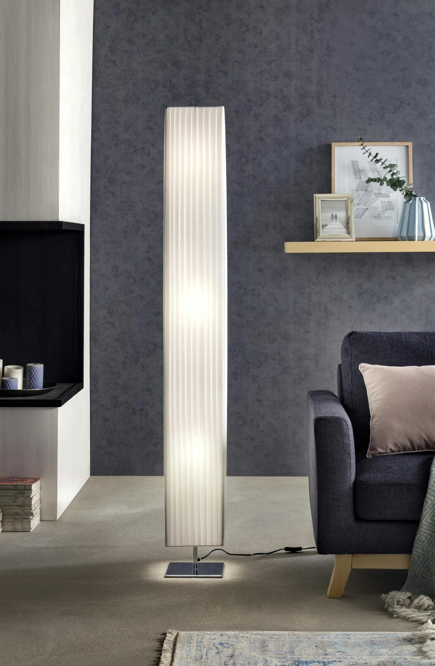 SalesFever Stehleuchte 160 Cm Rund | Plissee Latex-Lampenschirm | Verchromtes Metall | B 20 X T 20 X H 160 Cm | Weiß 4 SalesFever Stehleuchte 160 Cm Rund | Plissee Latex-Lampenschirm | Verchromtes Metall | B 20 X T 20 X H 160 Cm | Weiß – Bild 2